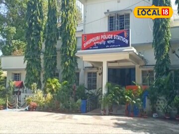Dhupguri Police Sation: স্কুলে বিদ্যুৎ বিভ্রাটের জেরে  ছাত্র-ছাত্রীদের নিয়ে বিক্ষোভ শিক্ষক-শিক্ষিকাদের