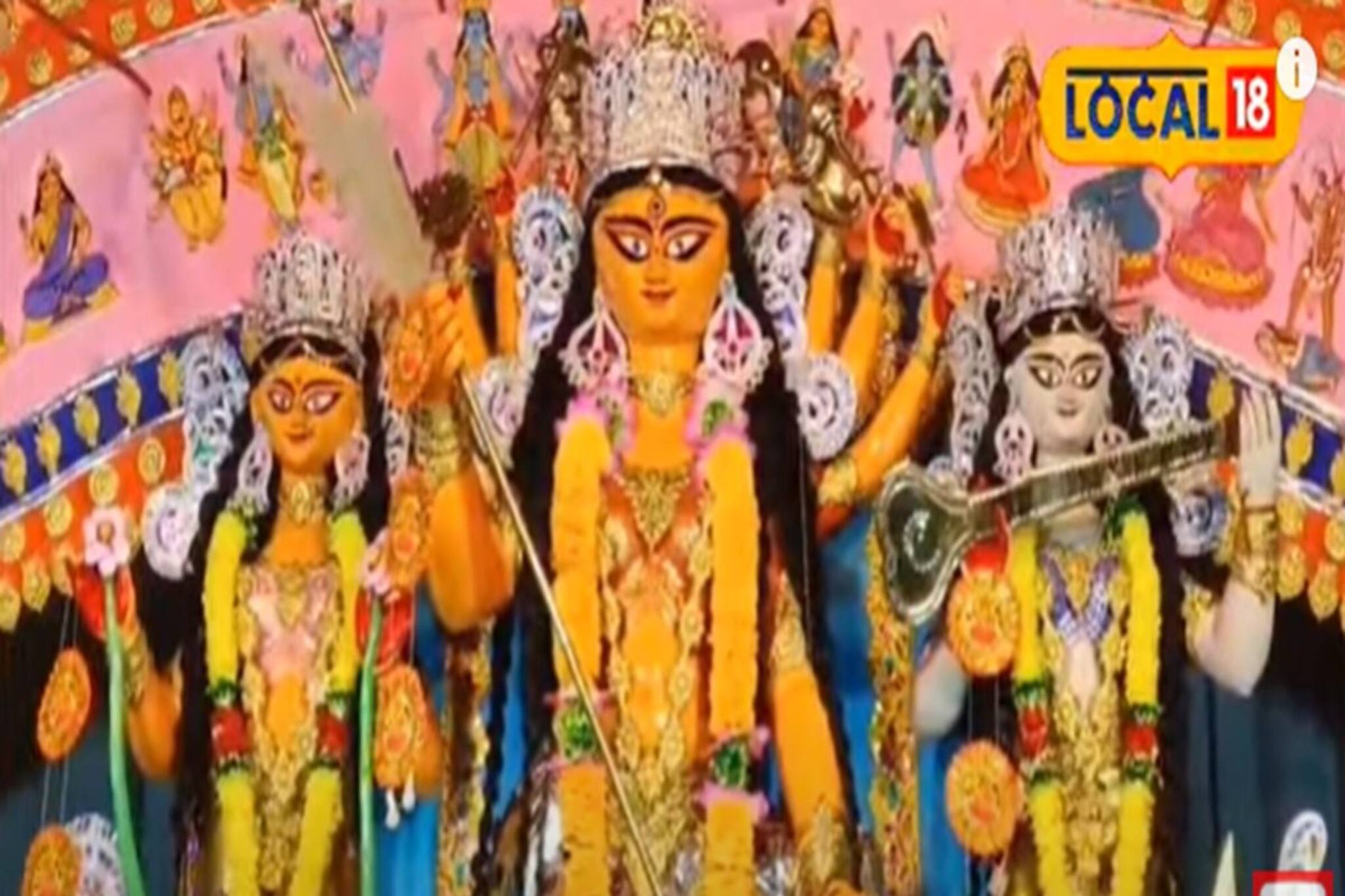Durga Puja 2025: সপ্তমীর সকালে কৃষ্ণনগর রাজবাড়িতে ঠাকুর দেখতে উপচে পড়ল ভিড়