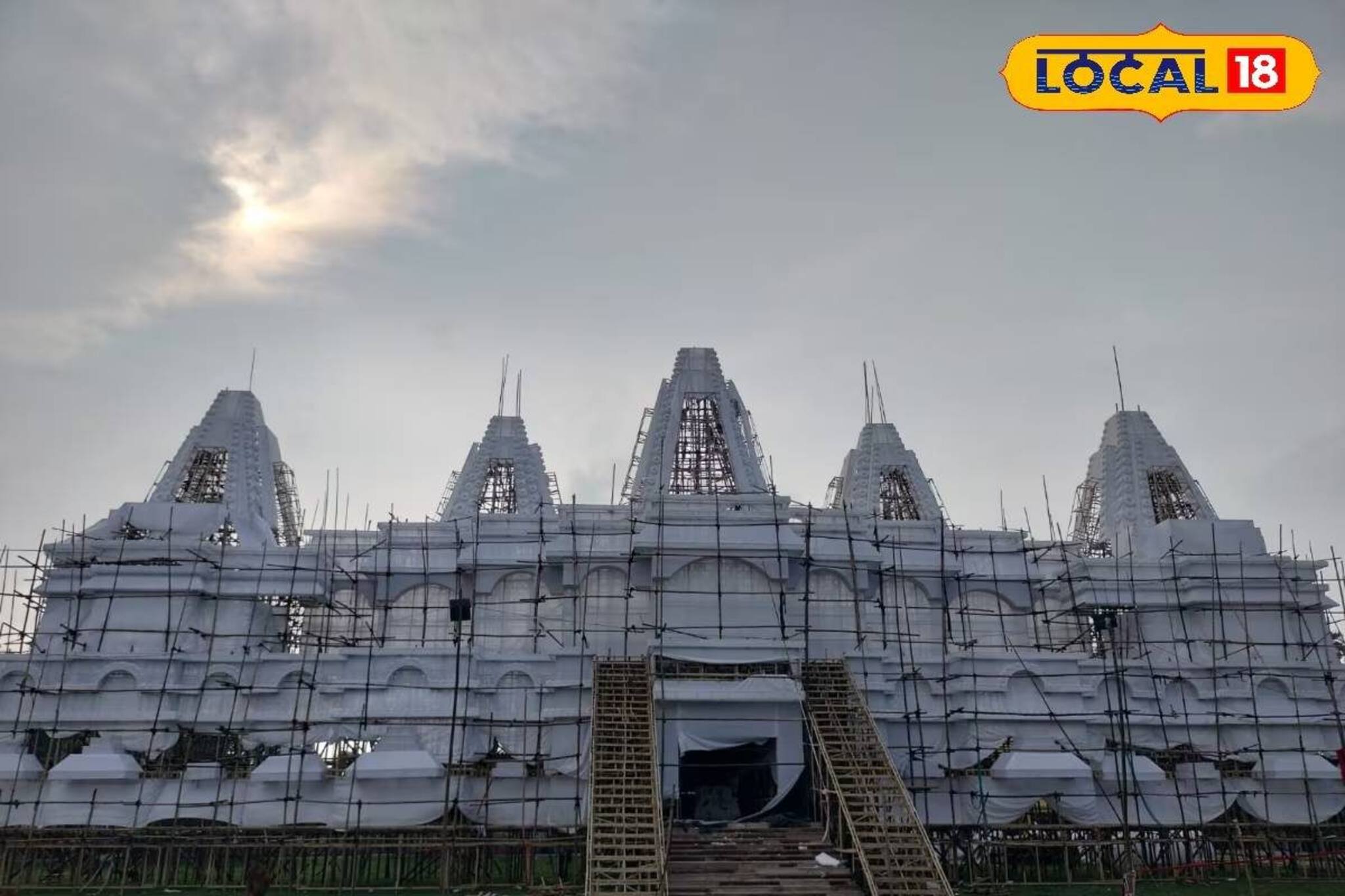 আলিপুরদুয়ারে স্বামী নারায়ণ মন্দির! শহরের বিগ বাজেট পুজোয় বড় চমক, কোথায় তৈরি হচ্ছে জানুন