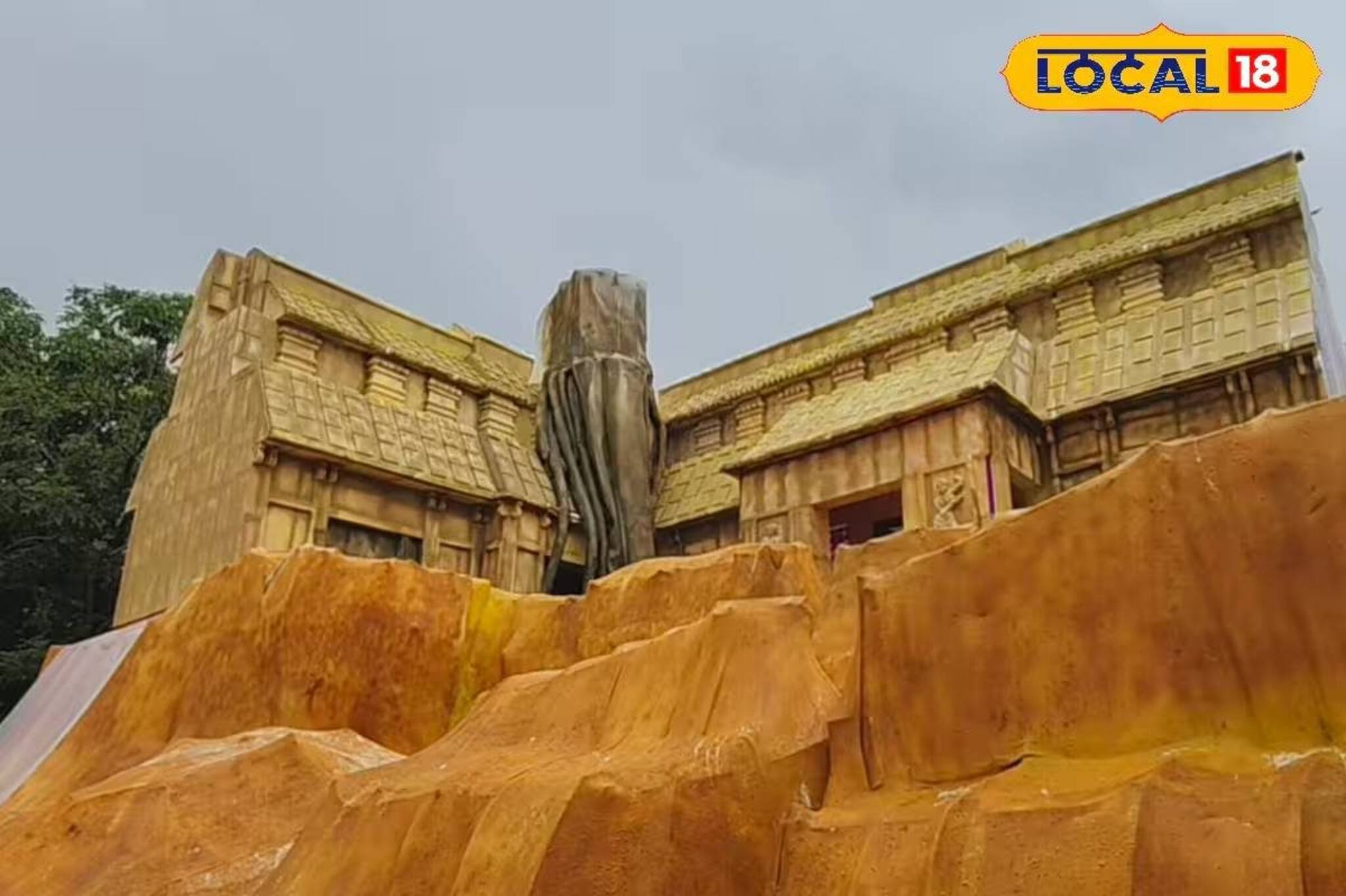 পুজোর মরশুমে 'অসুর' বৃষ্টি! ধুয়েমুছে গেল নজরকাড়া মণ্ডপের বহু কাজ, মাথায় হাত উদ্যোক্তাদের