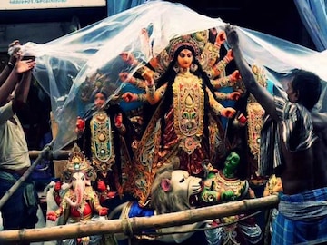 পুজোয় ভিলেন বৃষ্টি! পঞ্চমী থেকে দশমী রোজ বৃষ্টি? আবহাওয়ার মন খারাপ করা খবর পুজোয় ভিলেন বৃষ্টি! পঞ্চমী থেকে দশমী রোজ বৃষ্টি? আবহাওয়ার মন খারাপ করা খবর