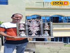 ফেলে দেওয়া ওষুধের প্যাকেট দিয়ে দুর্গা প্রতিমা! স্কুল শিক্ষকের তাক লাগানো হাতের কাজ দেখুন