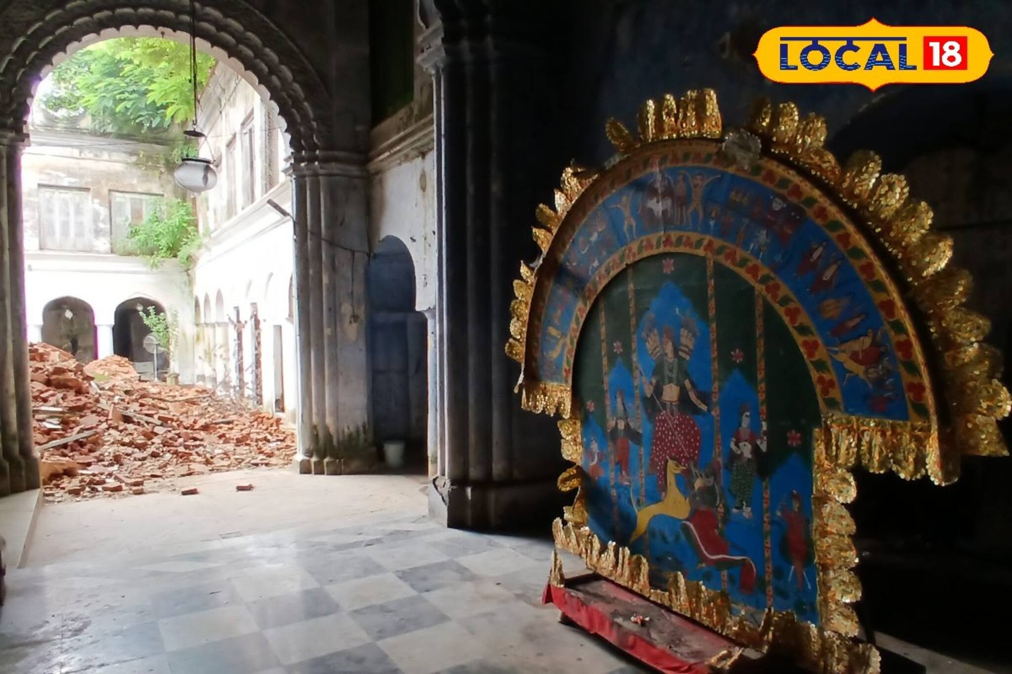 ৩৫০ বছরে দেবী রূপ অবিকল এক! কীভাবে সম্ভব?