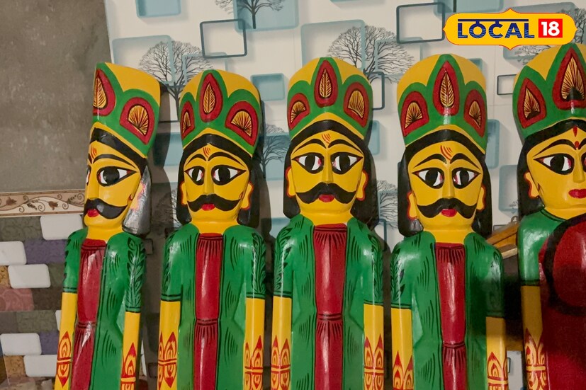 পরে একাদশীর দিন শিল্পীরা সবাই একসঙ্গে গ্রামে ফিরে আসেন। সেদিনই তাঁরা মিলিতভাবে আনন্দ করেন, উৎসব উপভোগ করেন। একদিনের জন্য হলেও গ্রামের মানুষ একত্রিত হয়ে দুর্গাপুজোর আমেজে মেতে ওঠেন, আর সেটাই নতুনগ্রামের শিল্পীদের কাছে সবচেয়ে বড় প্রাপ্তি। তথ্য ও ছবি: বনোয়ারীলাল চৌধুরী