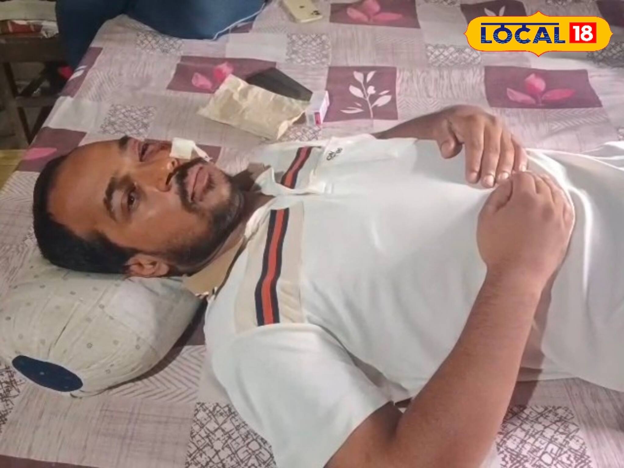 বিদ্যুৎ সংযোগ কেটে দিয়ে তারা ঘুমন্ত শিক্ষকদের বেধড়ক মারধর! মুর্শিদাবাদের এই স্কুলে ধুন্ধুম
