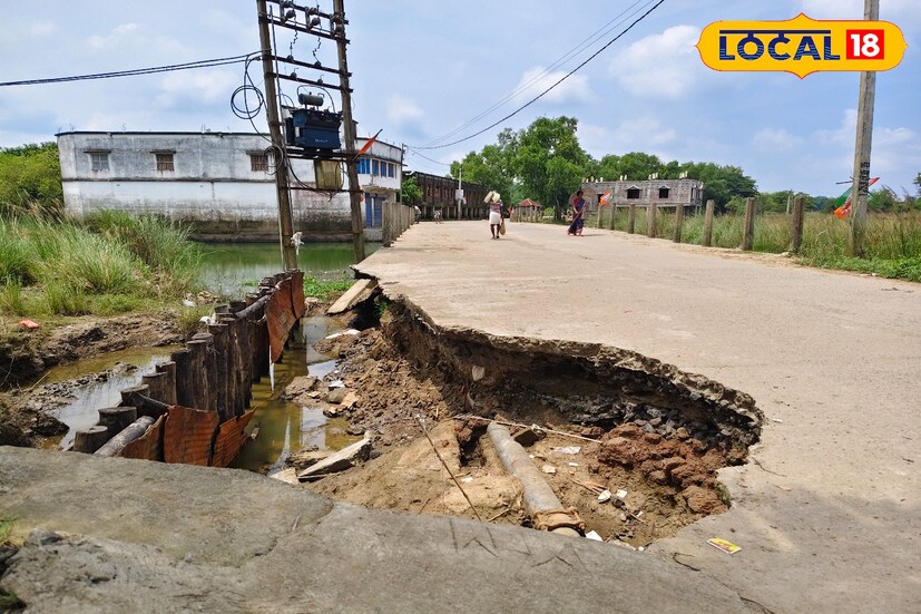 মনসুকা এলাকায় বন্যার জল পুরোপুরি নেমে যাওয়ার পর প্রকাশ্যে এসেছে রাস্তার করুণ দশা। কোথাও রাস্তা ভেঙে পড়েছে, কোথাও আবার রাস্তার ধারে বড় ফাঁক তৈরি হয়েছে। এতে এলাকাবাসীর যাতায়াতে চরম অসুবিধা হচ্ছে।( ছবি ও তথ্য মিজানুর রহমান )