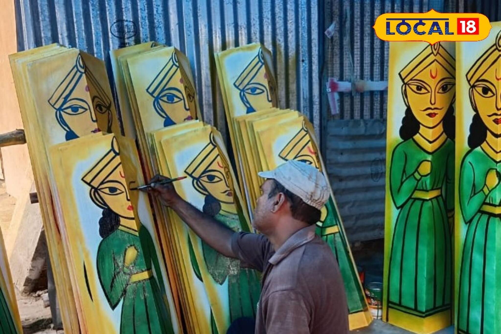 জীবনে নেমে আসছিল অন্ধকার, এই দুর্গাপুজোতেই নতুন রঙে স্বপ্ন আঁকছেন অঙ্কন শিল্পীরা