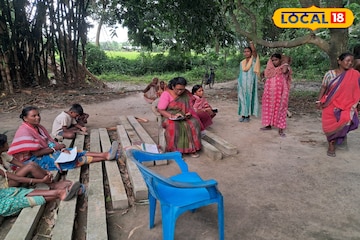বাঁশবাগানে অঙ্গনওয়াড়ি কেন্দ্র! খোলা আকাশের নীচে পড়াশোনা-রান্না, পাশেই ঘোরে মুরগি-ছাগল বাঁশবাগানে অঙ্গনওয়াড়ি কেন্দ্র! খোলা আকাশের নীচে পড়াশোনা-রান্না, পাশেই ঘোরে মুরগি-ছাগল