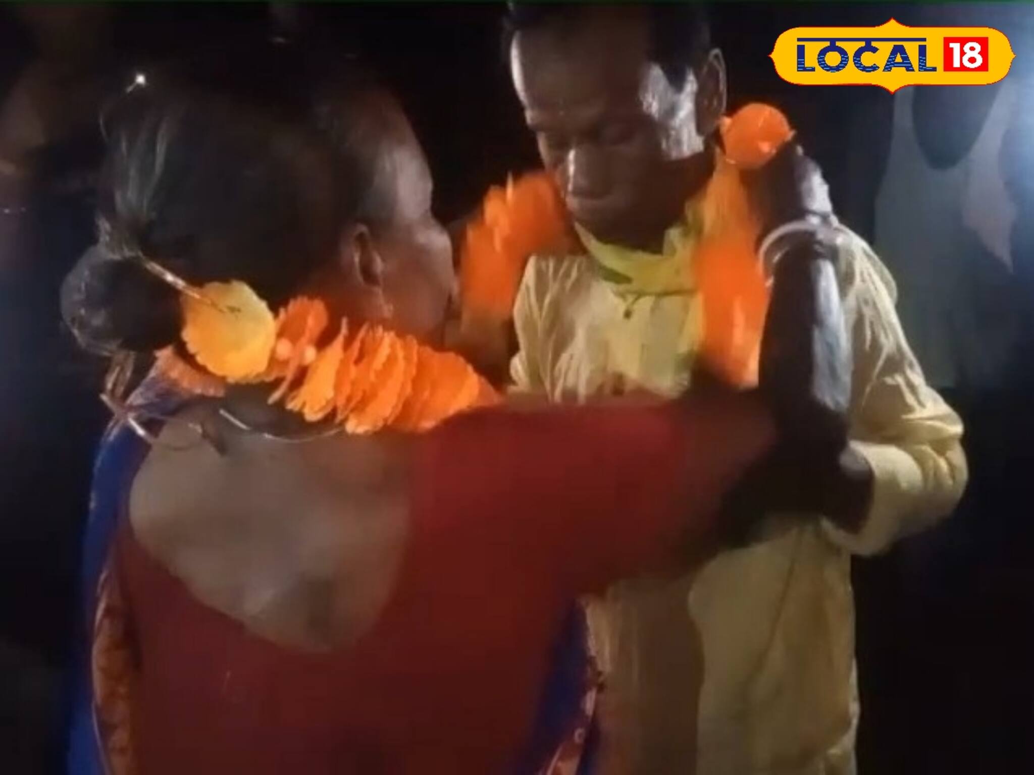 বেলাশেষে বেলাশুরু! নিঃসঙ্গতা কাটাতে শিলিগুড়ির ৭০ বছরের বৃদ্ধ বিয়ে করলেন ৬০ বছরের বৃদ্ধাকে