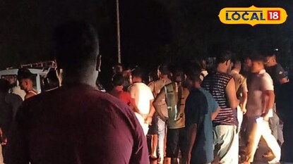 এলাকায় ভিড়