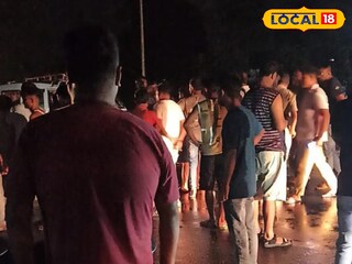 এলাকায় ভিড়