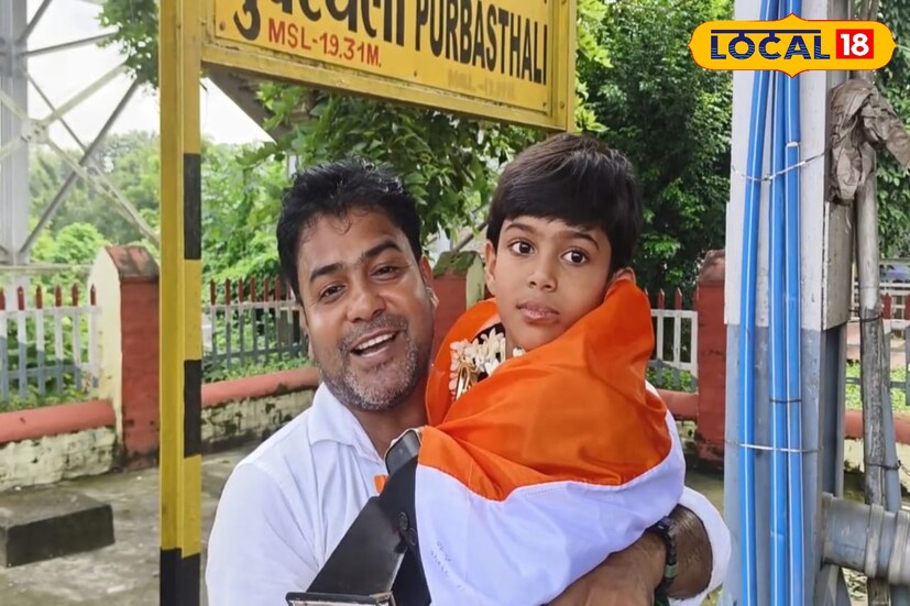 পিয়ালির বাড়ি কালনা মহকুমার পূর্বস্থলীর সরডাঙ্গা গ্রামে। তবে পিয়ালির পারিবারিক অবস্থা সচ্ছল নয়। বাবা-মা দু'জনেই শ্রমজীবী মানুষ, ফলে আন্তর্জাতিক প্রতিযোগিতায় অংশ নিতে মালয়েশিয়া যাওয়ার ব্যয় বহন করা প্রায় অসম্ভব হয়ে পড়েছিল। তথ্য ও ছবি: বনোয়ারীলাল চৌধুরী