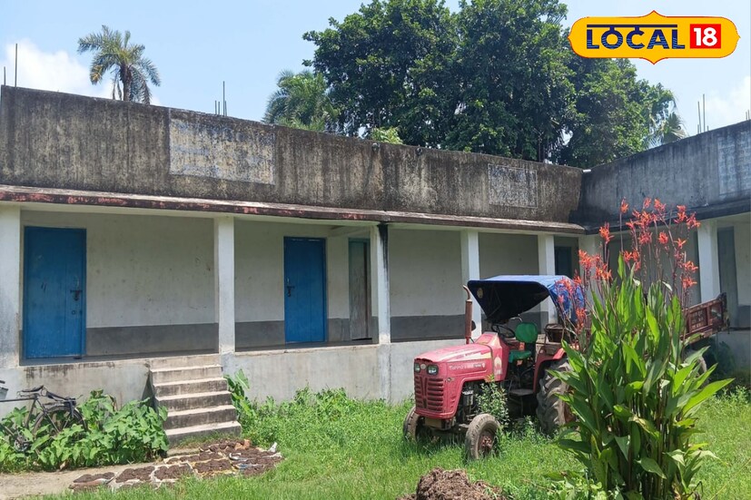 পূর্ব বর্ধমানের কেতুগ্রাম ২ ব্লকের গঙ্গাটিকুরি গ্রামের দক্ষিণপাড়ায় ২০১৩ সালে রাজ্য সরকারের অনুমোদনে গড়ে ওঠে গঙ্গাটিকুরি জুনিয়র হাইস্কুল। পঞ্চম থেকে অষ্টম শ্রেণি পর্যন্ত পাঠদানের জন্য এই স্কুলে তিনটি শ্রেণিকক্ষ, একটি অফিসরুম এবং মিড ডে মিল রান্নাঘর তৈরি করা হয়েছিল। প্রাথমিক পর্যায়ে প্রায় ৮০ থেকে ৯০ জন পড়ুয়া ভর্তি হয়েছিল এখানে। তখন দুইজন অবসরপ্রাপ্ত শিক্ষক অতিথি শিক্ষক হিসেবে দায়িত্ব নেন। তথ্য ও ছবি বনোয়ারীলাল চৌধুরী