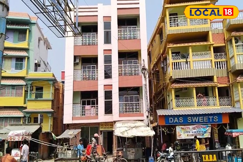 আর সেই সমস্ত ভক্তের কথা চিন্তা করে এবং তারাপীঠে পুজোর সময় পর্যটক টানতে তারাপীঠ হোটেল এসোসিয়েশনের তরফ থেকে এই বছর হোটেল-ভাড়ার ক্ষেত্রে বেশ কিছুটা অতিরিক্ত ছাড় দেওয়া হচ্ছে। প্রত্যেক বছর ২০ শতাংশ পর্যন্ত ছাড় থাকলেও এ বছর মহালয়ার দিন থেকে দশমীর দিন পর্যন্ত বিভিন্ন হোটেলে বিভিন্ন রকমের ছাড় ব্যবস্থা করা হয়েছে।