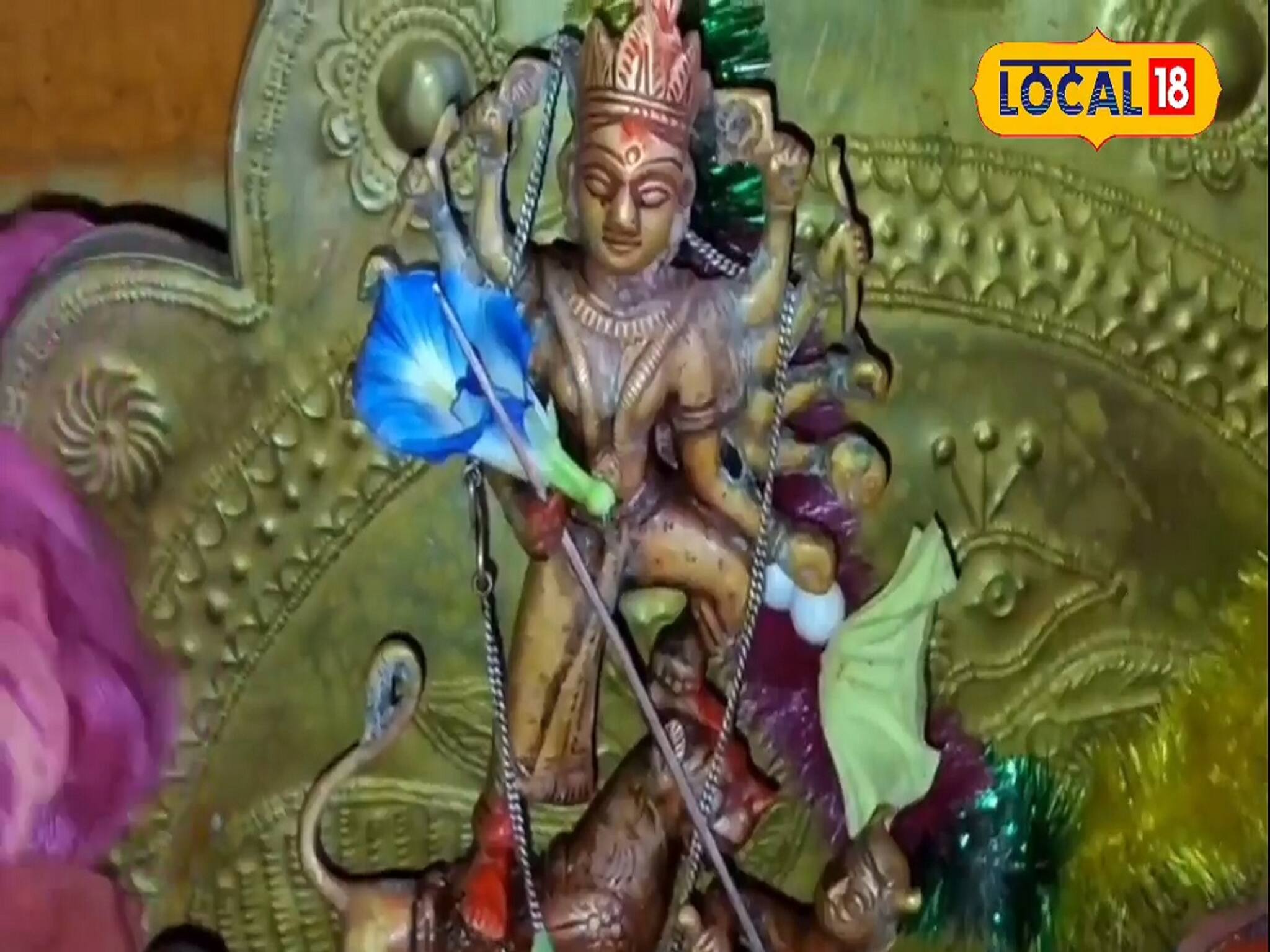 ৩৫০ বছর ধরে বেলেড়া গ্রামের ভট্টাচার্য পরিবারে বছরভর মহা সমারোহে পূজিত হন সিংহবাহিনী