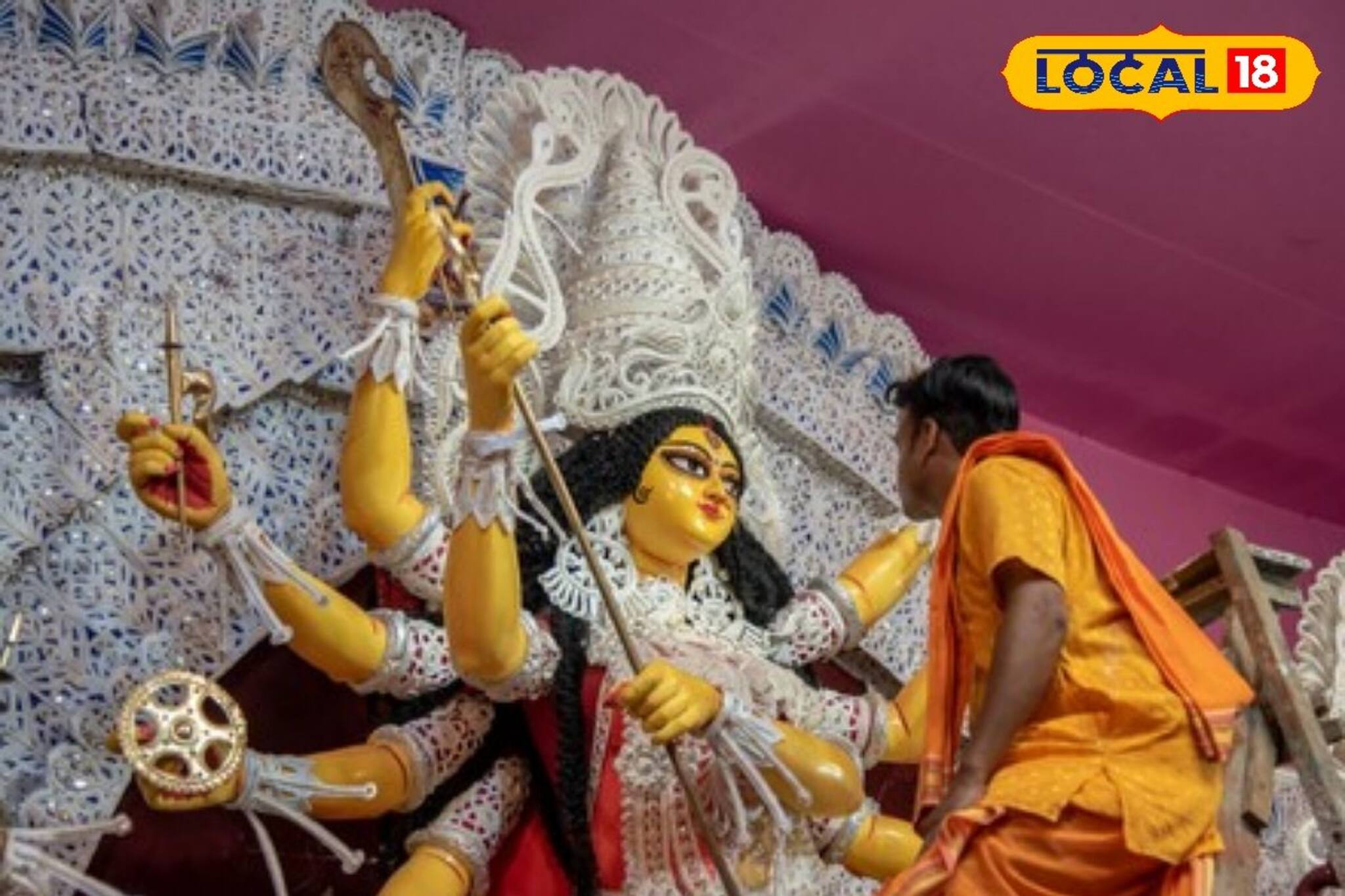 বোধনেই উ‍ৎসবের নান্দীমুখ, দুর্গোৎসবের পরতে পরতে জড়িয়ে আছে ঐতিহ্য