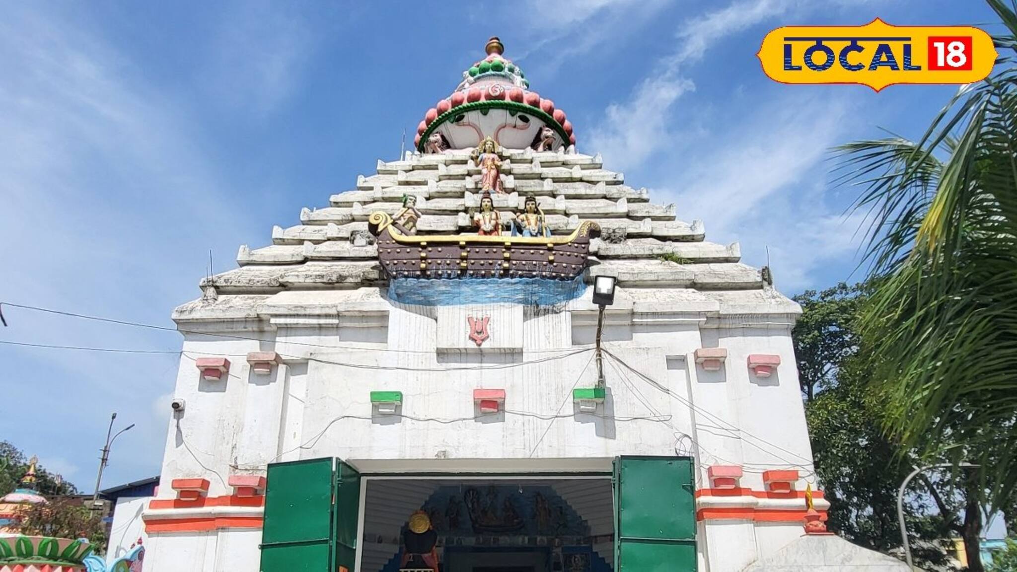 মন্দিরের নকশা মনকে আরও মুগ্ধ করে তুলবে! এই মন্দিরে গেলে মন ভাল হয়ে যাবে আপনার