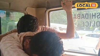 সাইবার প্রতারণায় গ্রেফতার তিন যুবক সাইবার প্রতারণায় গ্রেফতার তিন যুবক