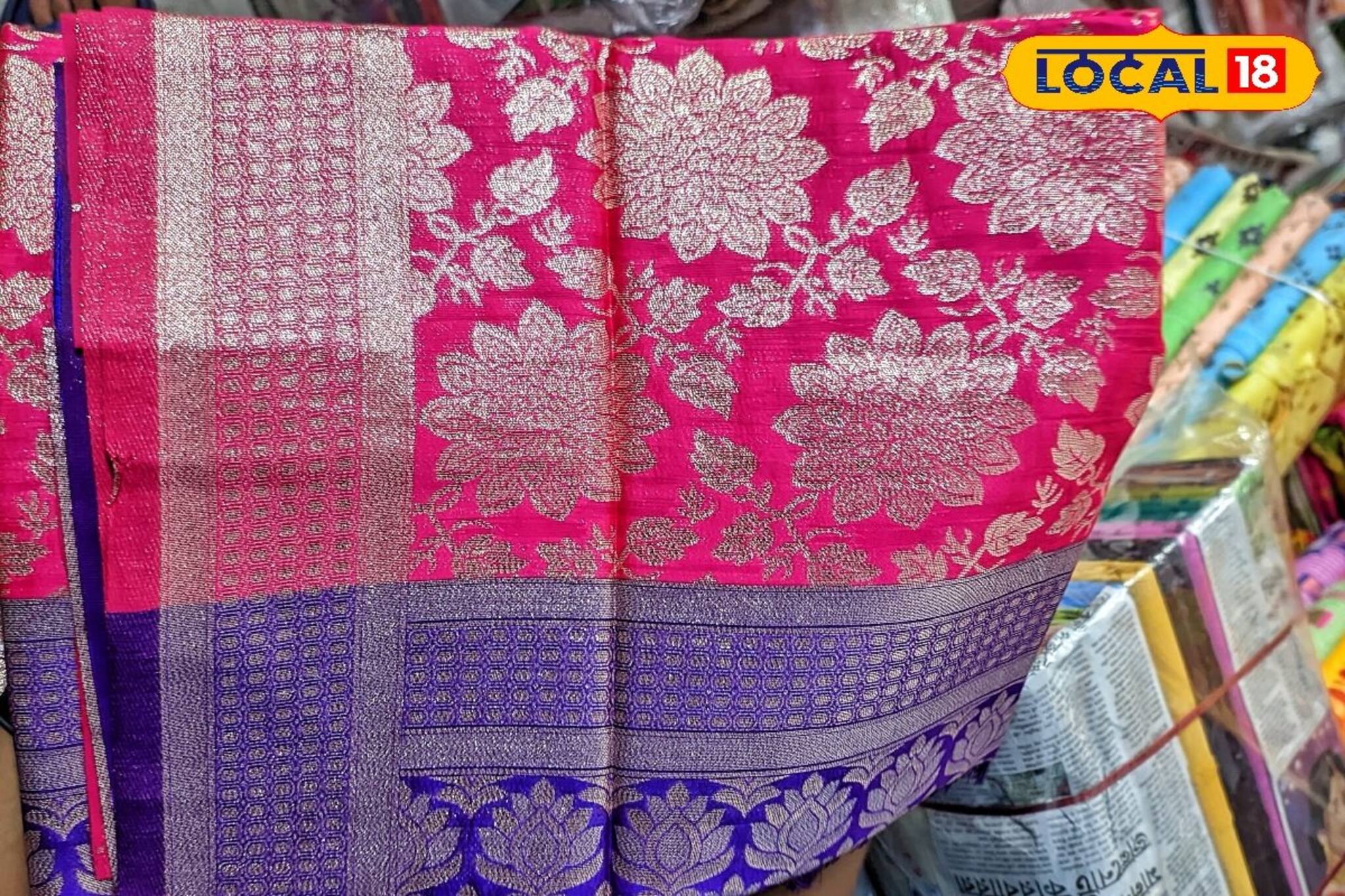 পুজোর আগেই বাম্পার অফার! মাত্র ৩০০ টাকায় বেনারসী সিল্ক? কোথায় পাওয়া যাচ্ছে জানেন?