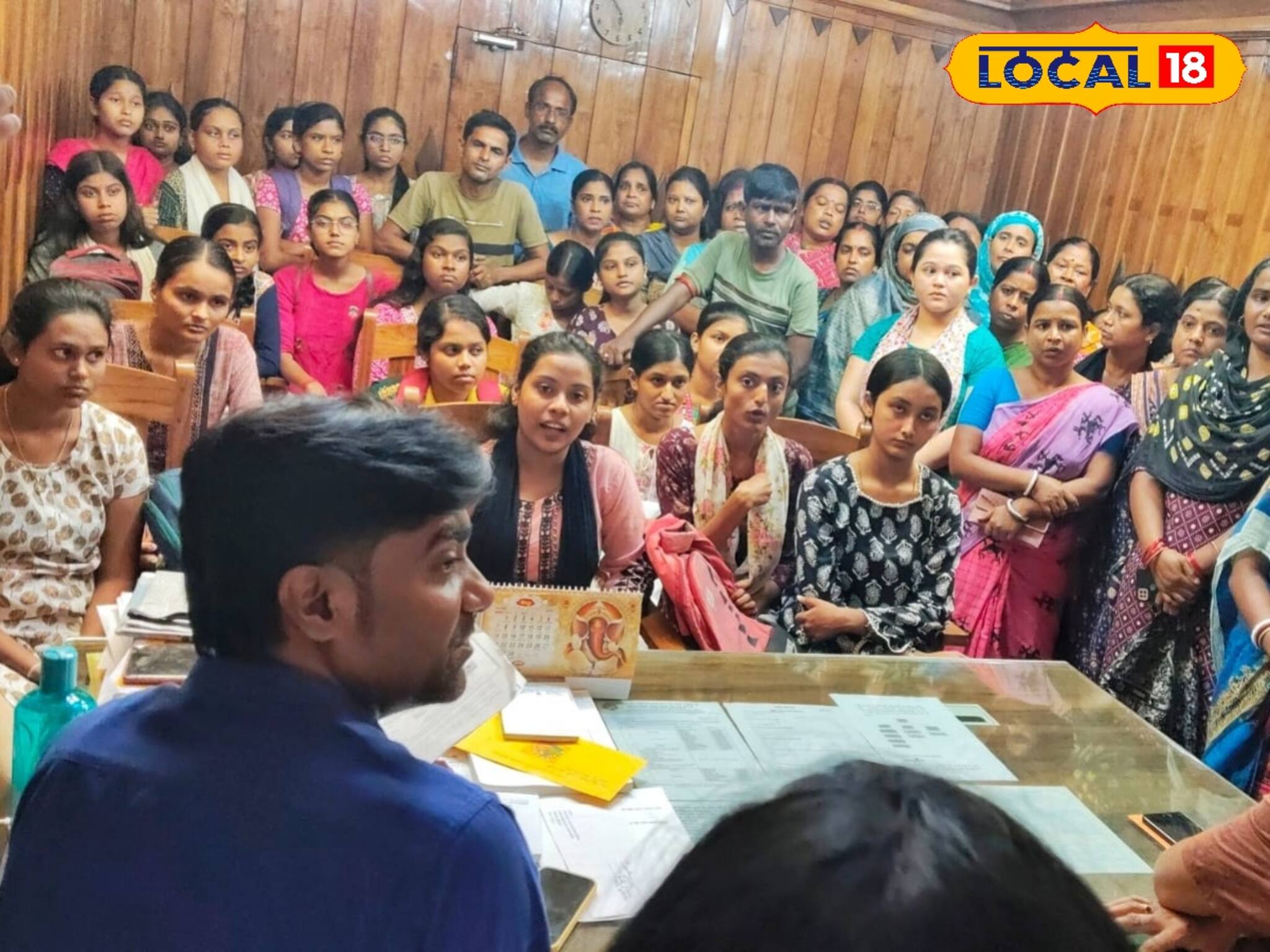 HS Exam 2025: 'এডুকেশন পরীক্ষা নিয়ে পারব তো'? অনিশ্চয়তায় ৪২ উচ্চ মাধ্যমিক পরীক্ষার্থী! এবারে কী হবে পড়ুয়াদের? জানুন