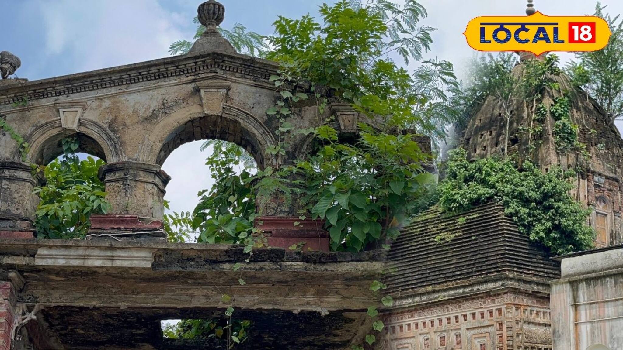 দেড়'শ বছরের প্রাচীন পুজো! জমিদার বাড়ি, কামান! পুজোর ছুটিতে ঘুরে আসুন এই জায়গায়