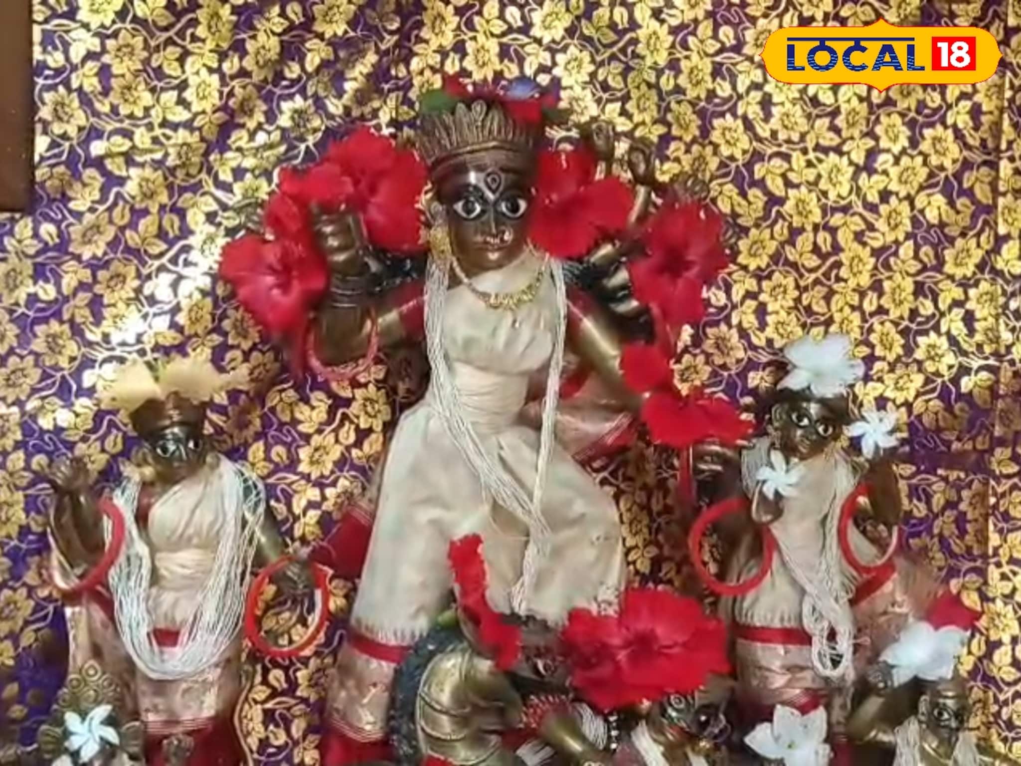আড়ম্বরে ভাটা পড়লেও কমেনি জৌলুস, সাবেক পরিবারে পূজিতা অষ্টধাতুর প্রাচীন রাজ রাজেশ্বরী