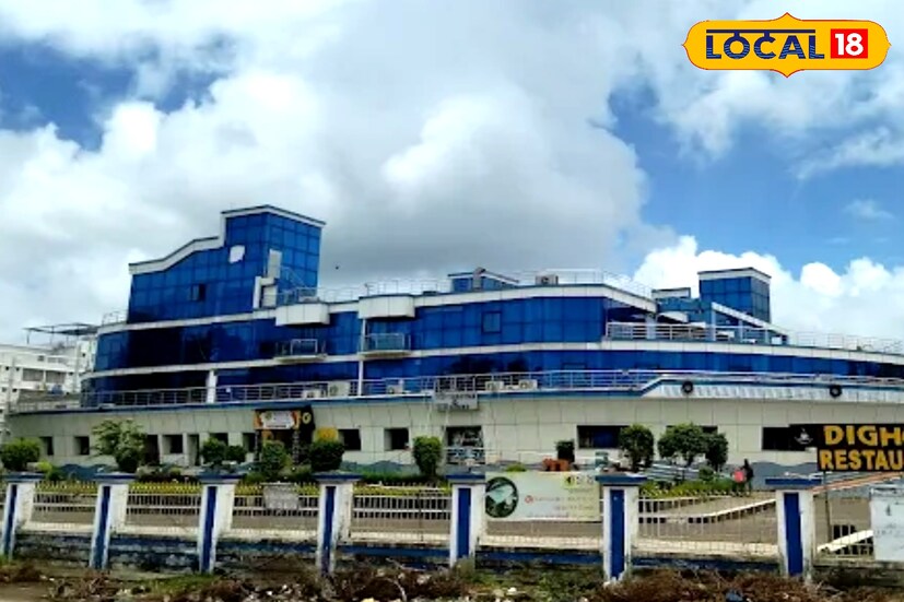 *দিঘা-শঙ্করপুর উন্নয়ন কর্তৃপক্ষ (DSDA) সম্প্রতি প্রকাশিত এক বিজ্ঞপ্তিতে জানিয়েছে, একজন জুনিয়র ইলেকট্রিক্যাল ইঞ্জিনিয়ার পদে নিয়োগ করা হবে। সমুদ্র সৈকতের সৌন্দর্যবর্ধনমূলক আলোকসজ্জা ও তার রক্ষণাবেক্ষণের জন্য এই নিয়োগ করা হবে। প্রাথমিকভাবে এক বছরের চুক্তির ভিত্তিতে নিয়োগ করা হবে। তবে প্রার্থীর কাজের মান ও দক্ষতার ভিত্তিতে এই নিয়োগের মেয়াদ বাড়ানোও সম্ভব বলে কর্তৃপক্ষ জানিয়েছে।