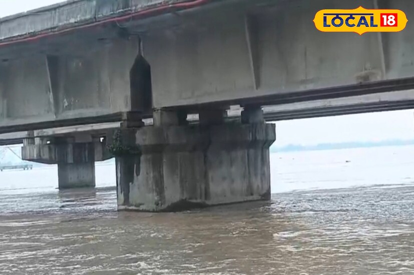 সোমবার সকাল ৮টায় জলপাইগুড়ি গজোলডোবা তিস্তা ব্যারেজ থেকে জল ছাড়ার পরিমাণ ১৩৫৯ কিউমেক ও কালিঝোড়া ব্যারেজ ১৩৩৬ কিউসেক। (ছবি ও তথ্যঃ সুরজিৎ দে)