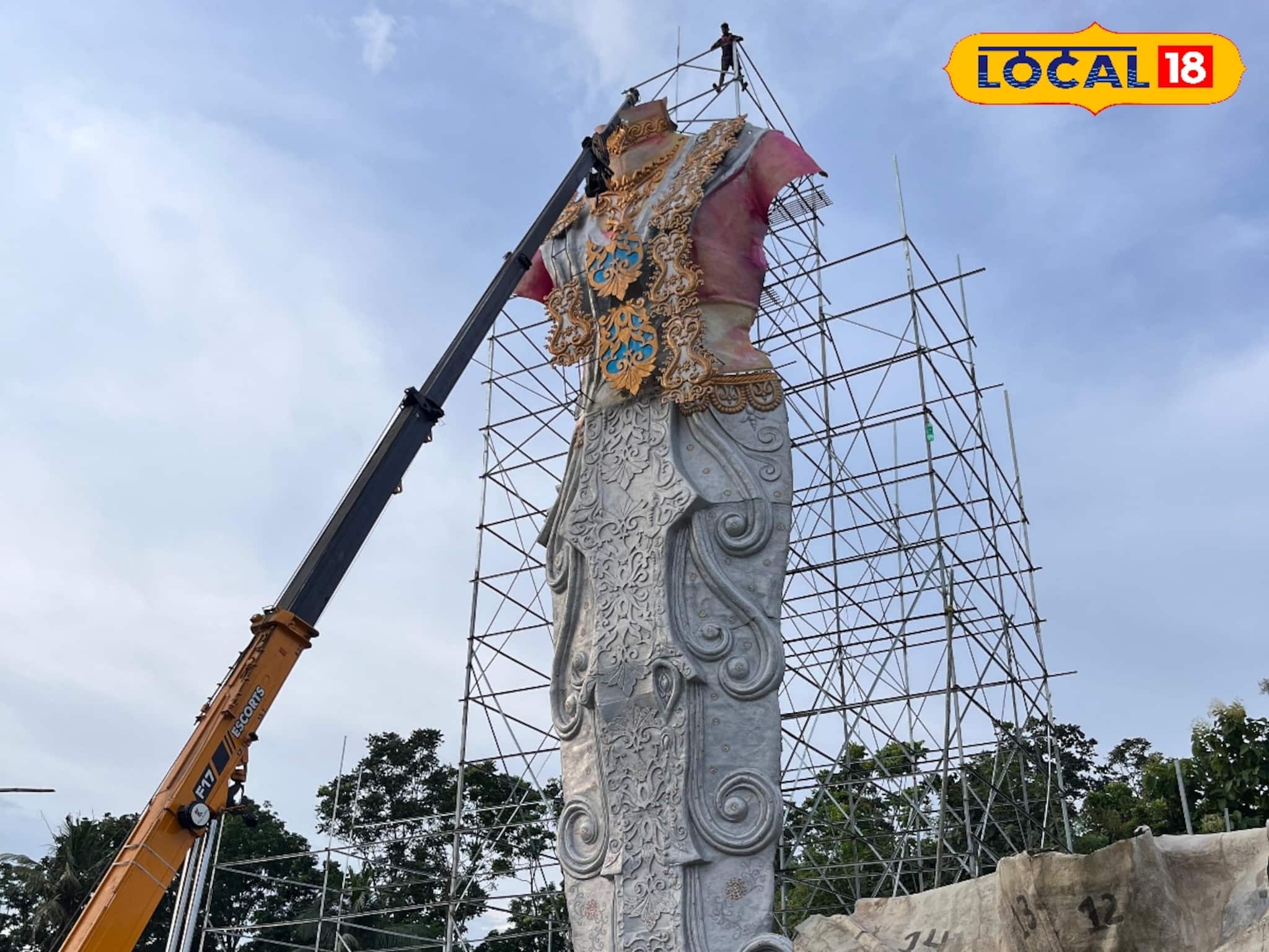 Durga Puja 2025: তৈরি হচ্ছে বিশ্বের সবথেকে বড় দুর্গা! আশায় বুক বাঁধছেন নদিয়াবাসীরা