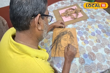 একমনে প্যান্ডেলে প্যান্ডেলে বাঁকা পেরেক খুঁজছেন 'এই' ব্যক্তি! তা দিয়ে কী হচ্ছে জানেন? একমনে প্যান্ডেলে প্যান্ডেলে বাঁকা পেরেক খুঁজছেন 'এই' ব্যক্তি! তা দিয়ে কী হচ্ছে জানেন?