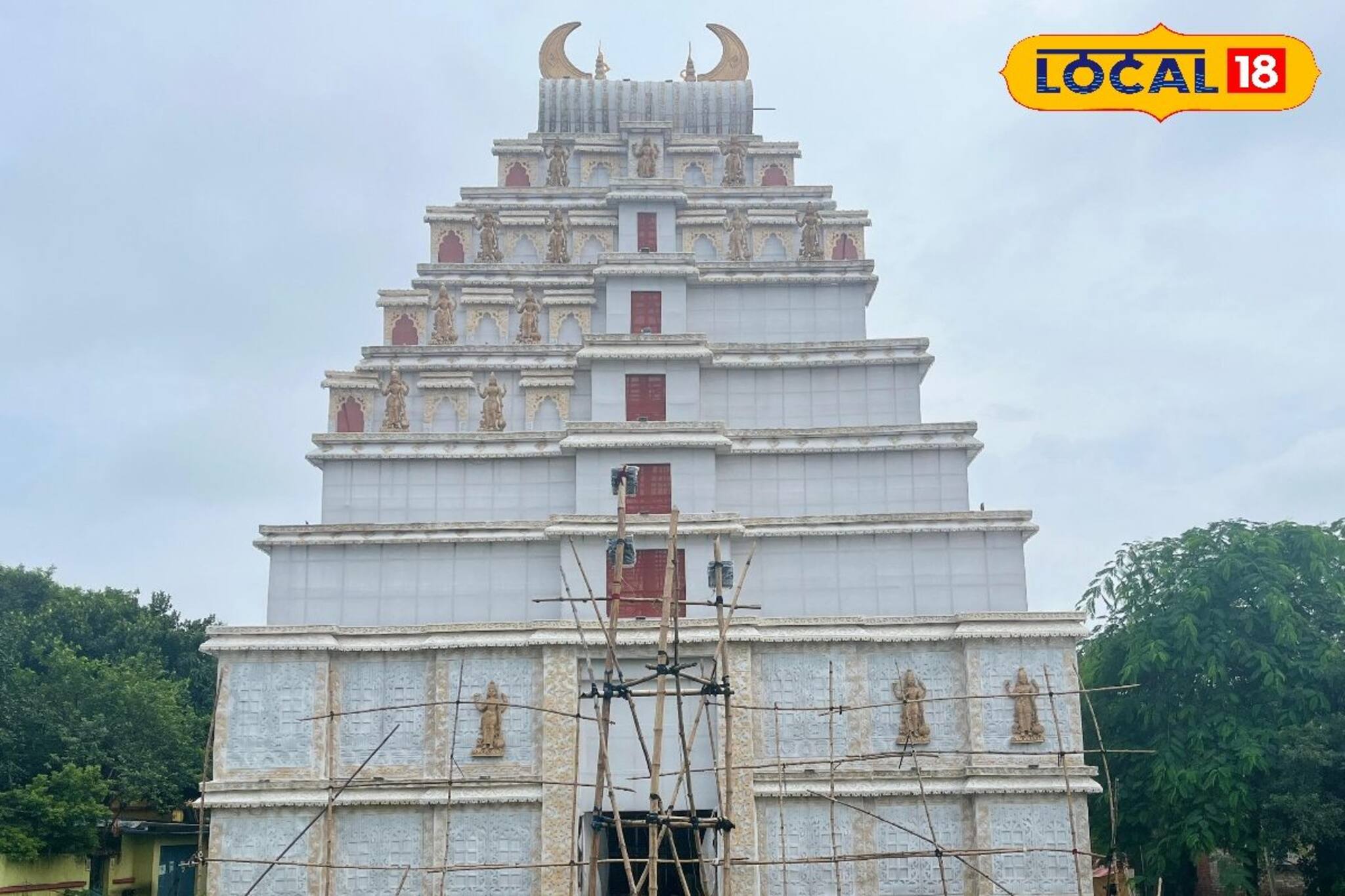 Durga Puja 2025:  এক নজরে দেখে নিন আসানসোল শহরের সেরা ছ'টি পুজোর তথ্য!