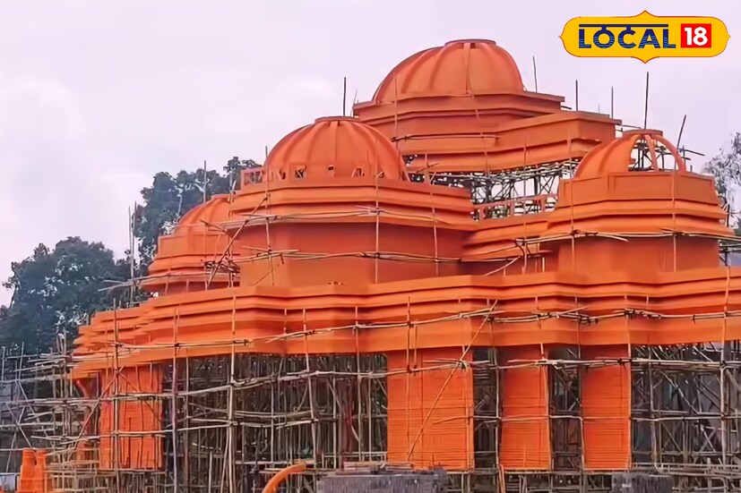 আসানসোল শহরের মধ্যে বিগ বাজেটের পুজো হচ্ছে ধেমোমেইন কোলিয়ারি পুজো। এবারে তাদের ৫৫ তম বর্ষ। প্রায় ৫০ লক্ষ টাকা বাজেটে দিল্লির অক্ষর ধামের আদলে পুজোর মণ্ডপ তৈরি করা হচ্ছে। এছাড়াও মন্ডপের ভিতরে থাকবে কেদারনাথ মন্দিরের সিন পাশাপাশি দর্শনার্থীদের মনোরঞ্জন করতে চন্দননগরের আলো দিয়ে সম্প্রীতি অপারেশন সিঁদুরের বিভিন্ন কার্যকলাপ ফুটিয়ে তোলা হবে। (ছবি ও তথ্য রিন্টু পাঁজা) আসানসোল শহরের মধ্যে বিগ বাজেটের পুজো হচ্ছে ধেমোমেইন কোলিয়ারি পুজো। এবারে তাদের ৫৫ তম বর্ষ। প্রায় ৫০ লক্ষ টাকা বাজেটে দিল্লির অক্ষর ধামের আদলে পুজোর মণ্ডপ তৈরি করা হচ্ছে। এছাড়াও মন্ডপের ভিতরে থাকবে কেদারনাথ মন্দিরের সিন পাশাপাশি দর্শনার্থীদের মনোরঞ্জন করতে চন্দননগরের আলো দিয়ে সম্প্রীতি অপারেশন সিঁদুরের বিভিন্ন কার্যকলাপ ফুটিয়ে তোলা হবে। (ছবি ও তথ্য রিন্টু পাঁজা)