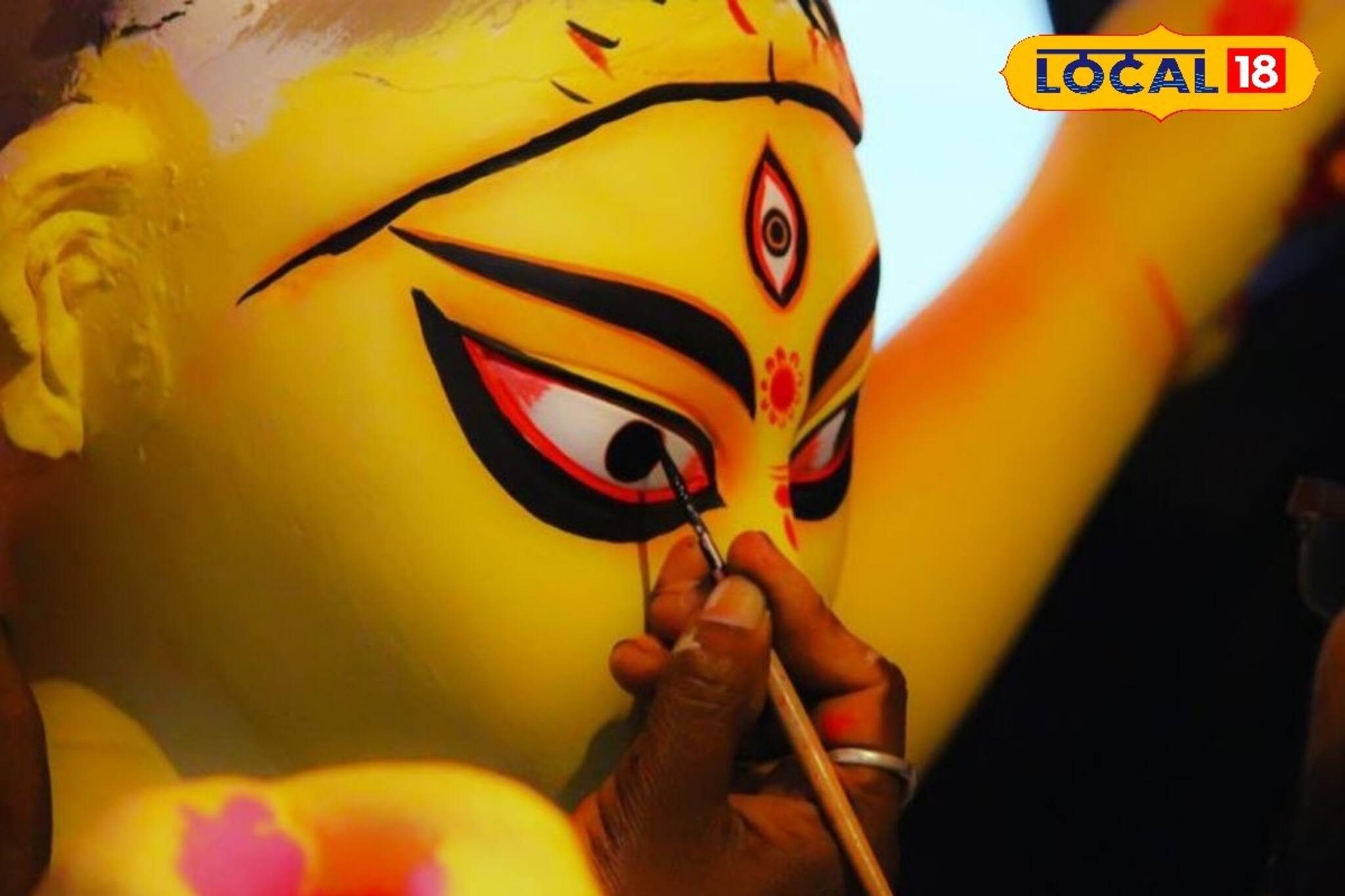 দশভুজার অন্নভোগে থাকতেই হবে মোচার বড়া, রানি ভবানীর সময়কার দুর্গাপুজোর বয়স পেরিয়েছে ৫ শতক