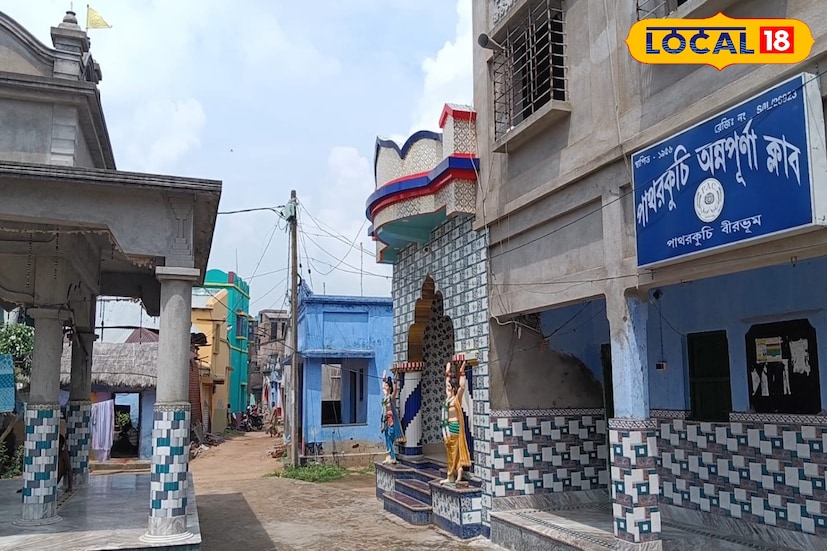 সারা বছরের একঘেয়ে কাজের পর বিশ্বকর্মা পুজোর দিনটি গ্রামবাসীর কাছে বিশেষ। মাটির হাতি ঘিরে উৎসবের আমেজে ভরে ওঠে পাথরকুচি, কাঁসা-পিতল শিল্পের ঐতিহ্যকেও নতুন করে মনে করিয়ে দেয় এই রীতি। ছবি ও তথ্য: সুদীপ্ত গড়াই 