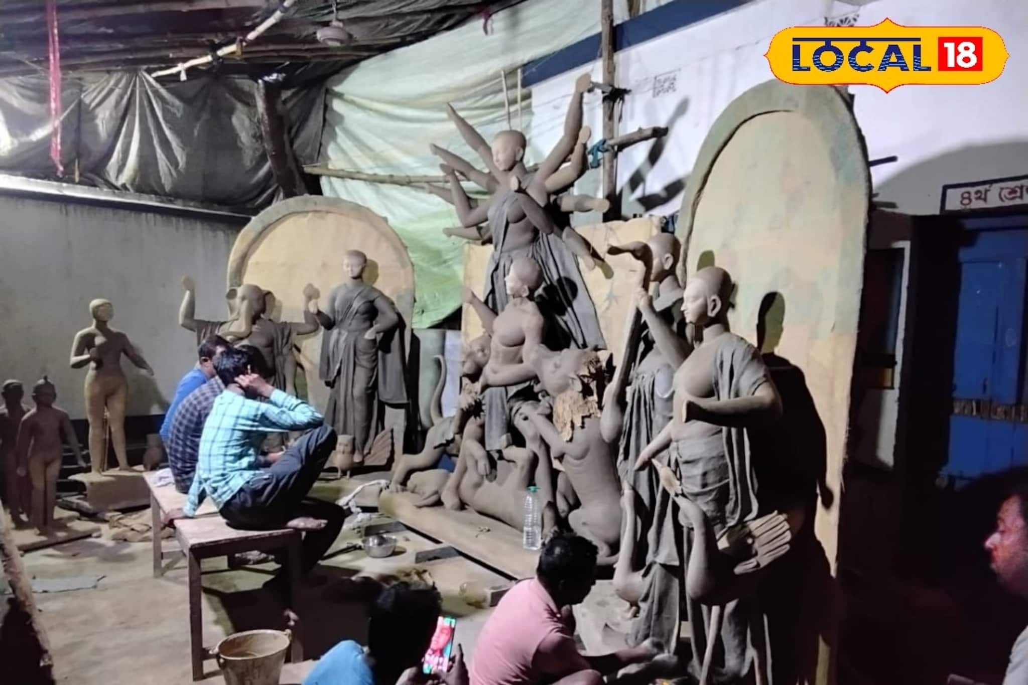 Durga Puja 2025: প্রান্তিক জনদের কুর্নিশ জানিয়ে শুরু উ‍ৎসব, জেনে নিন ছক ভাঙা এই দুর্গাপুজোর কথা