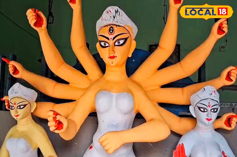 চট্টোপাধ্যায় পরিবারের যেসব সদস্যরা কর্মসূত্রে বিদেশে থাকেন, তাঁরাও এই পুজোয় নিজেদের ভিটেবাড়ির পুজোয় উপস্থিত থাকেন।পুজোর চর দিন মন্দির প্রাঙ্গণেই দু'বেলা মায়ের ভোগের আয়োজন হয়।পারিবারিক পুজো হলেও এই পুজোয় আনন্দে মেতে ওঠেন সমগ্র গ্রামবাসী।(ছবি ও তথ্য : দীপিকা সরকার) 