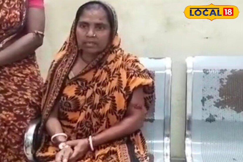 ঘটনার পর থেকেই এলাকায় তীব্র আলোড়ন— একদিকে ছেলের অদম্য সাহস, অন্যদিকে অন্ধ বিশ্বাসের কারণে মূল্যবান সময়ের অপচয়। দু’টিই যেন চোখে আঙুল দিয়ে দেখিয়ে দিল এই ঘটনা।
