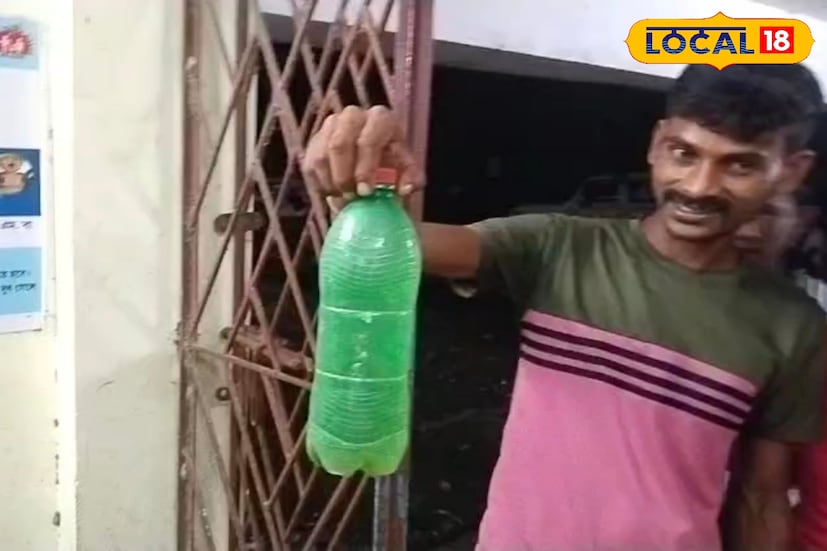 হাসপাতালের চিকিৎসকেরা স্পষ্ট বার্তা দিয়েছেন, সাপে কামড়ালে ওঝা বা ঝাড়ফুঁকের কাছে যাওয়া কোনও সমাধান নয়। বরং তাতে রোগীর প্রাণসংকট আরও বাড়তে পারে। যত দ্রুত সম্ভব হাসপাতালে নিয়ে এসে চিকিৎসা করানোটাই একমাত্র পথ।
