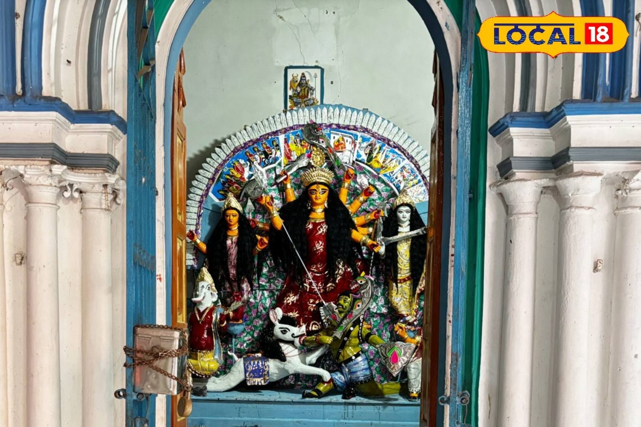 জমিদারি না থাকলেও জাঁকজমকের অভাব নেই, শ্রীবাটির চন্দ্র পরিবারের দুর্গাপুজোর গল্প জানলে চমক