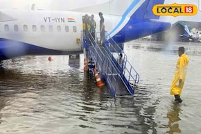 বৃষ্টিতে জলমগ্ন কলকাতা, কী অবস্থা কলকাতা বিমানবন্দরের? জল যন্ত্রণার ছবি দেখুন