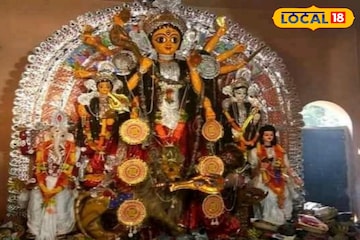 রঘুনাথগঞ্জের বহুরার কোদাখাকি দুর্গাপুজো ৬০০ বছরের পুরনো, এই পুজোর গল্প জানলে গর্ব হবে! রঘুনাথগঞ্জের বহুরার কোদাখাকি দুর্গাপুজো ৬০০ বছরের পুরনো, এই পুজোর গল্প জানলে গর্ব হবে!