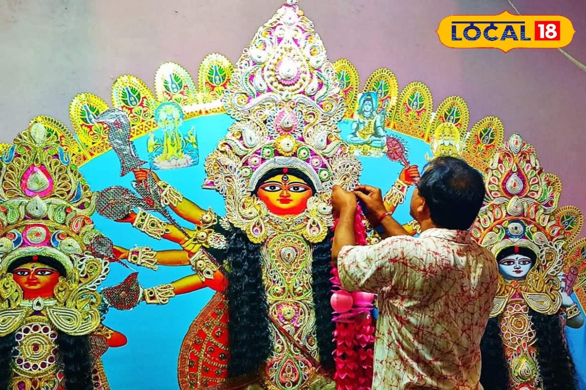 ২০০ বছরের পুরনো রীতি, আজও পটচিত্রেই দুর্গাপুজো হয় মঙ্গলকোটের রায় পরিবারে