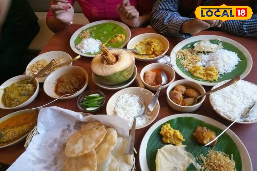 বাংলা খাবারের পুরনো স্বাদ খুঁজতে চাইলে নজর কাড়বে Bhojohori Manna। খাঁটি বাঙালি রান্না, ফিস ফ্রাই, ভাত-ডাল-ভাজা থেকে শুরু করে কষা মাংস—সবই মিলবে এখানে। দু’জনের জন্য খরচ দাঁড়াবে প্রায় ১২০০ থেকে ১৫০০ টাকার মধ্যে। ছবি ও তথ্য : ঋত্বিক ভট্টাচার্য