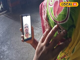 ভিডিও কলে বাড়ির সঙ্গে কথা বলছেন পরিযায়ী শ্রমিকরা<br>