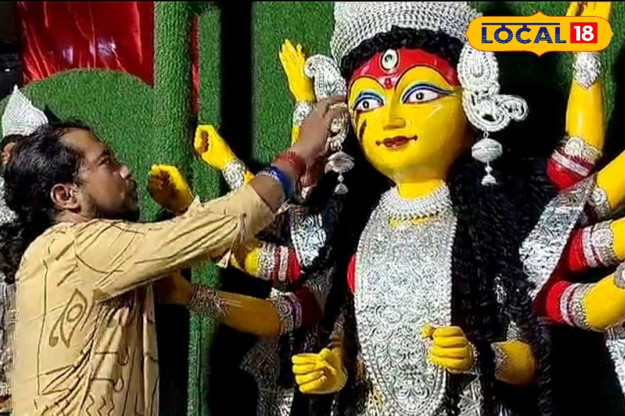 ৫৭ কেজির রুপো দিয়ে তৈরি হচ্ছে প্রতিমা! প‍্যান্ডেলেও বড় চমক, কোথায় হচ্ছে জানেন?