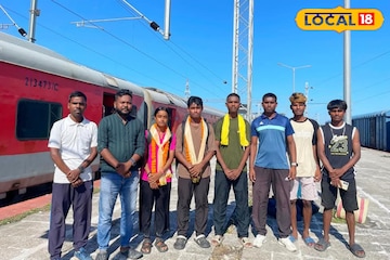 দাদা চলে ডালে ডালে, তো বোন পাতায় পাতায়! তিরন্দাজিতে আলিপুরদুয়ারের ভাই-বোনের বিরাট সাফল্য দাদা চলে ডালে ডালে, তো বোন পাতায় পাতায়! তিরন্দাজিতে আলিপুরদুয়ারের ভাই-বোনের বিরাট সাফল্য