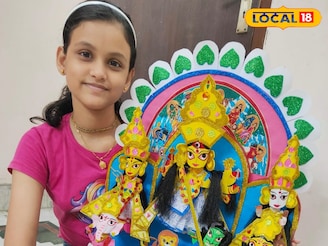 ইচ্ছাই শক্তি: ষষ্ঠ শ্রেণির শ্রেয়াংখীর হাতে তৈরি দুর্গা প্রতিমা মুগ্ধ করল সবাইকে