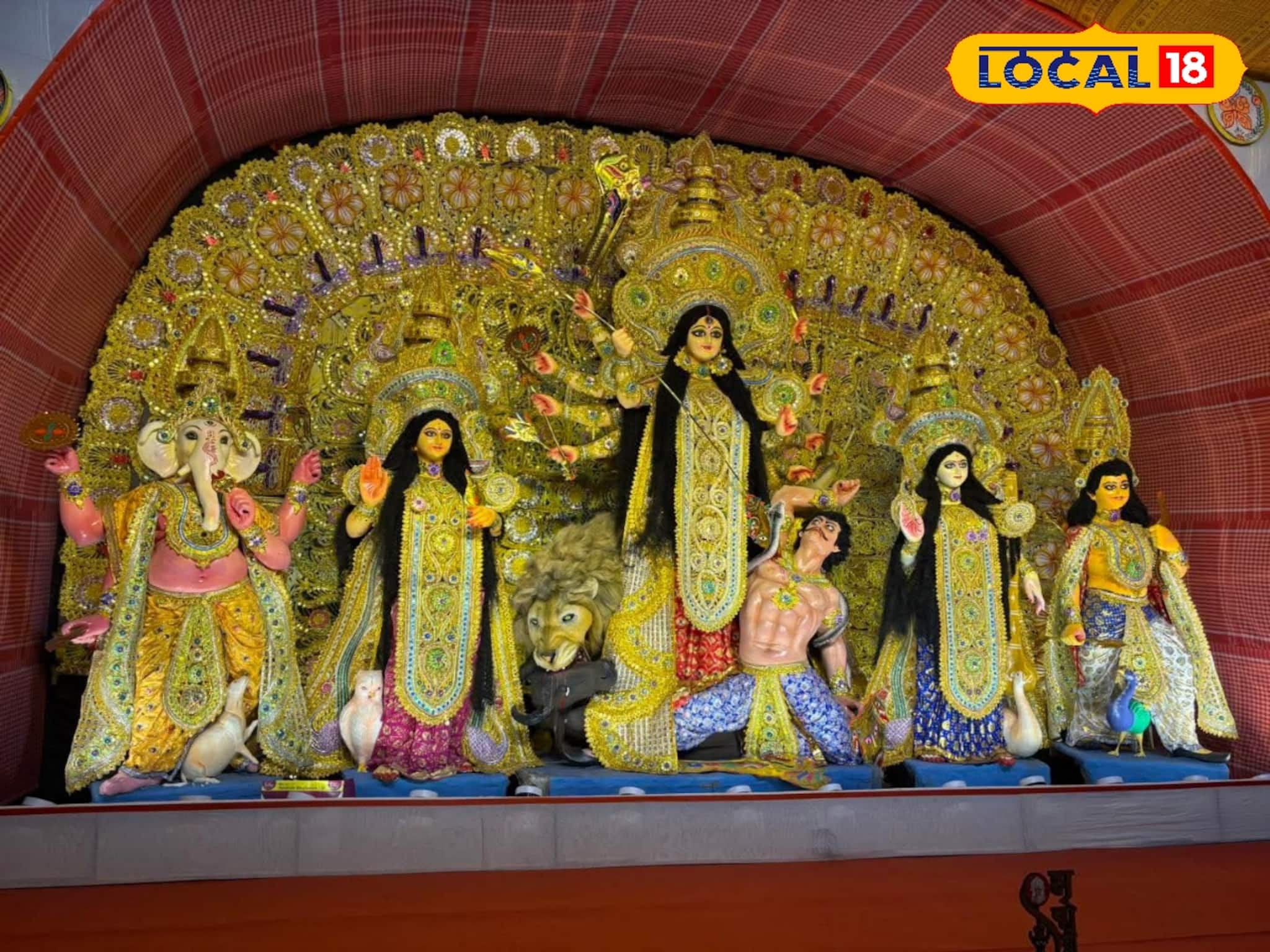 Siliguri Durga Puja 2025 : শহরের বিগ বাজেট দুর্গাপুজো এক নজরে! মন্ডপে উপচে পড়া ভিড় আর চোখ ধাঁধানো আকর্ষণ
