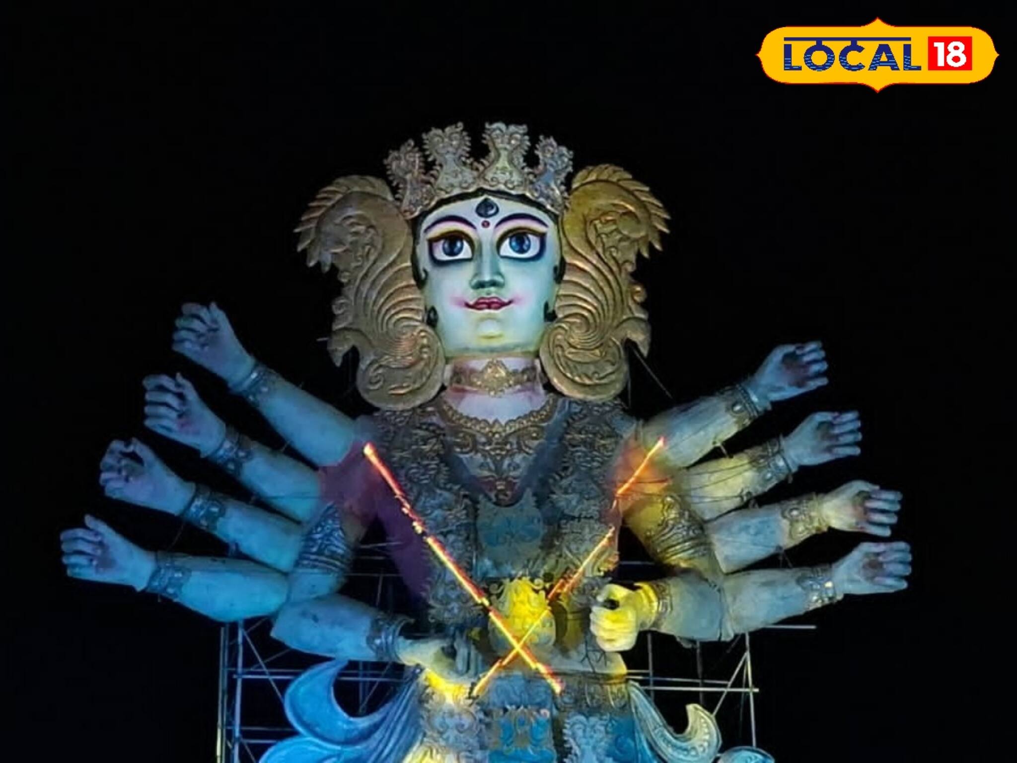 দীর্ঘ প্রতীক্ষার পর অবশেষে উদ্বোধন হল বিশ্বের সবথেকে বড় দুর্গার, জানুন কোথায়