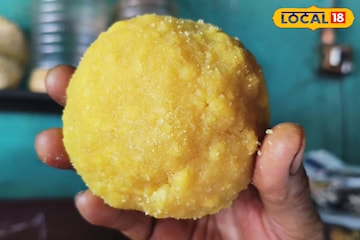 পুজো স্পেশাল! পুরুলিয়ার রঘুনাথপুরের বিশাল 'ছানা লাড্ডু' কেন বছরে একবারই তৈরি হয়? পুজো স্পেশাল! পুরুলিয়ার রঘুনাথপুরের বিশাল 'ছানা লাড্ডু' কেন বছরে একবারই তৈরি হয়?